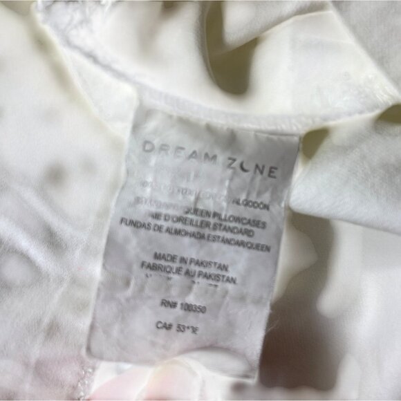 White Cotton Pillowcase Set With Minor Flaws & Soft Texture 91e - Picture 7 of 8